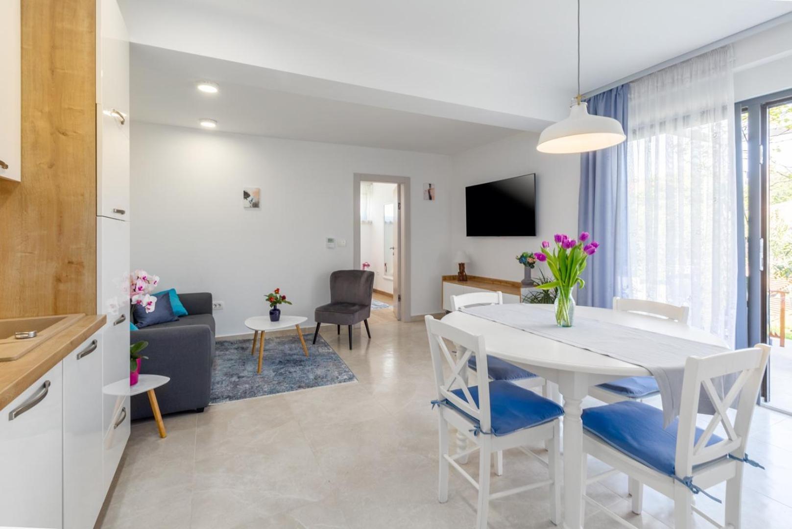 Riva Garden Exclusive Apartment Funtana Exterior photo