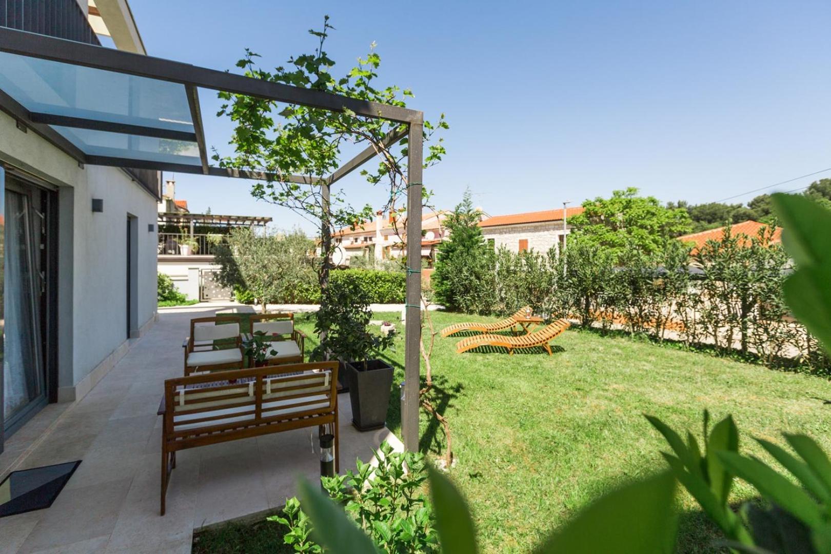 Riva Garden Exclusive Apartment Funtana Exterior photo